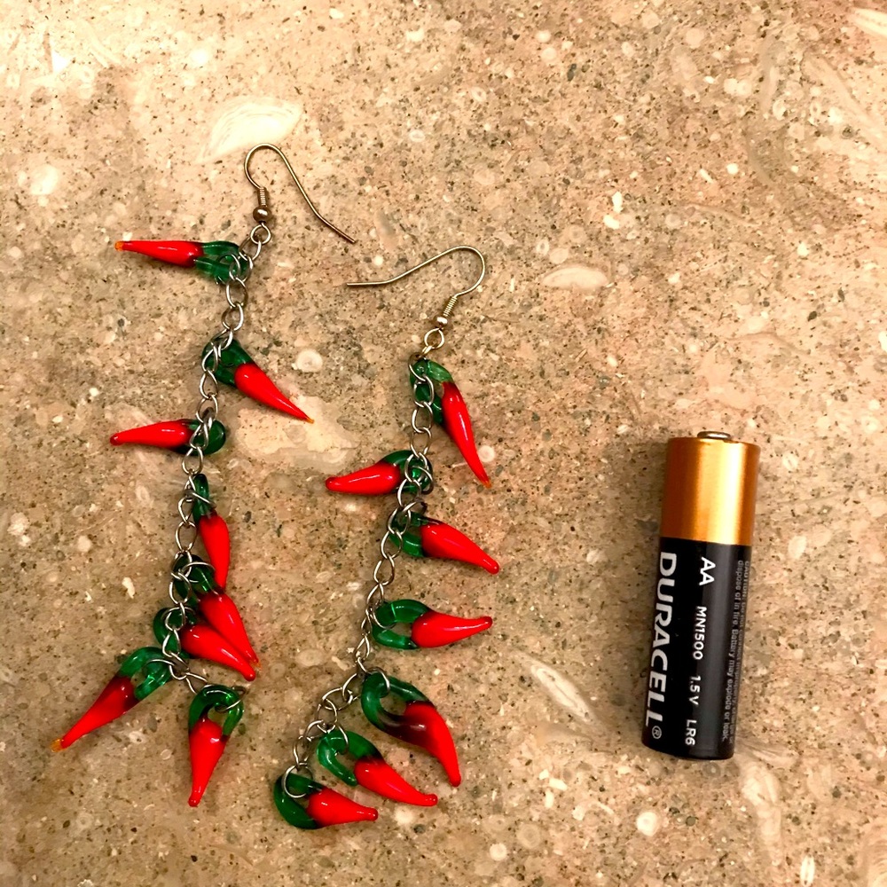 Dangling earrings glass peppers